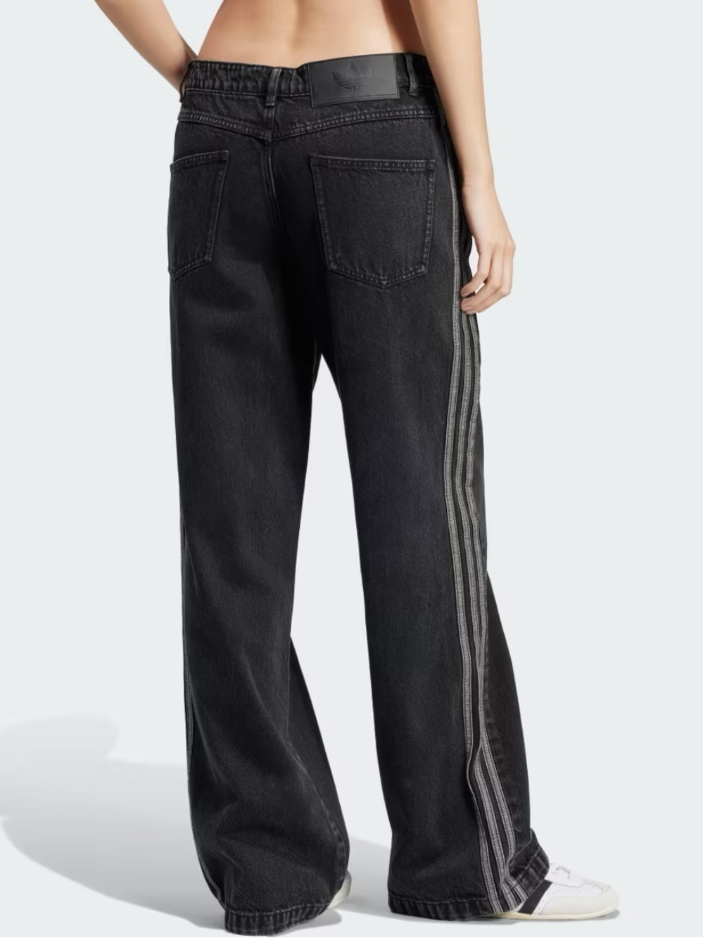NWT Adidas Originals Adicolor Denim 3-Stripes 
Wide Leg Track Pant - 26x30